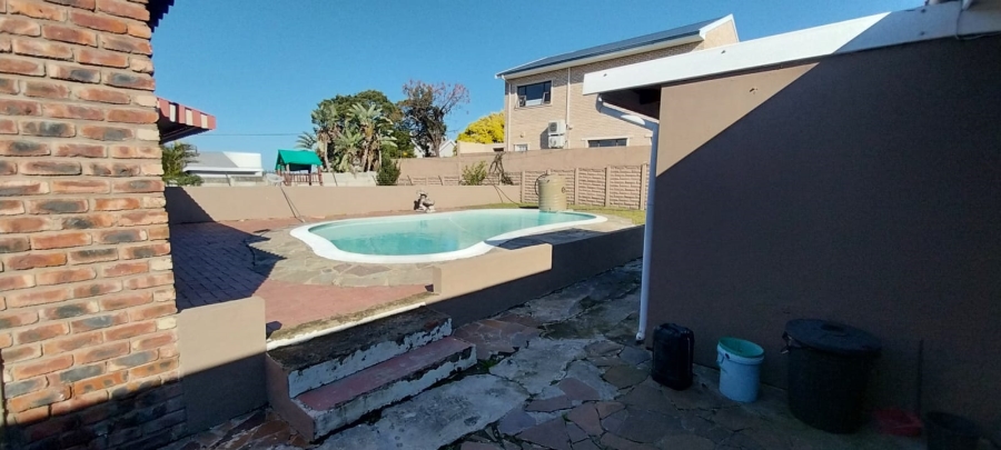 4 Bedroom Property for Sale in Beacon Bay Eastern Cape
